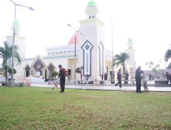 Jelang Ramadhan, Polres Sabang Bersihkan Masjid Babussalam Kota Sabang