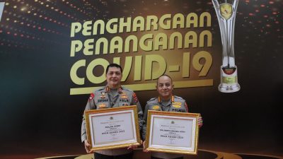 Kapolda Aceh Terima Penghargaan pada Puncak Acara PPKM Award 2023.
