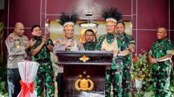 Rapat Terbatas bersama Presiden, Kapolri: TNI-Polri Kawal Seluruh Kebijakan di Papua.