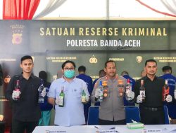 Polisi Amankan Ratusan Botol Miras Berbagai Merek.