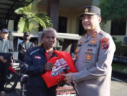 Kapolda Aceh Bagikan Ribuan Paket Bansos Dari Kapolri.