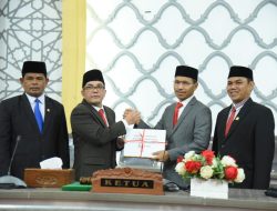 Penyampaian LKPJ Wali Kota Banda Aceh Diwarnai Interupsi Dewan.