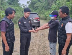 Petani di Pidie Serahkan Dua Buah Granat Aktif Kepada Polisi.