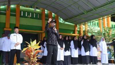 Anggota Komisi IV DPRK Membuka kegiatan Ekstrakurikuler di MIN 5 Banda Aceh.