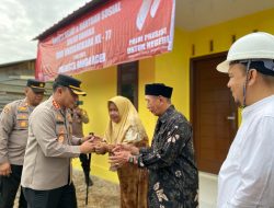 Kapolresta Banda Aceh Serahkan Kunci RLH Untuk Warga.