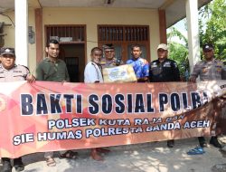Polresta Banda Aceh Bagikan Paket Ramadan Untuk Disabilitas.