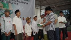 Karyawan Bank Aceh KCP Jantho Santuni Anak Yatim dan Serahkan Zakat.
