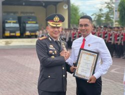Kapolresta Berikan Penghargaan Kepada Personel Satresnarkoba Polresta Banda Aceh.