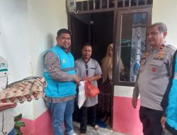 Wakapolda Aceh Brigjen Armia Fahmi Bantu Pemasangan Listrik Untuk Warga Tamiang.