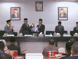 Pj Gubernur Sampaikan Raqan LKPJ APBA 2023.