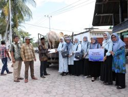 Pikabas Serahkan Hewan Kurban Untuk Aceh Besar.