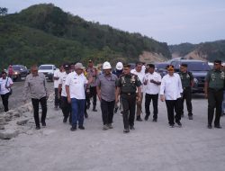 Pangdam IM Bersama Pj Gubernur Aceh Tinjau Progres Pembangunan Ruas Jalan Tol Sibanceh