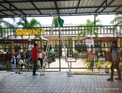 Proyek Pemasangan Kanopi dan Tulisan Akrilik di SMPN 1 Banda Aceh Memasuki Hari ke-11.
