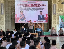 Kapolres Aceh Besar Kunjungi Pesantren Modern Tgk Chiek Oemar Diyan Indrapuri.