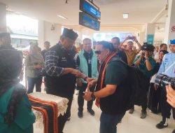 Tim PON Papua di Sambut Pj Gubernur Aceh di Bandara Internasional SIM.