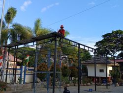 Pemasangan Kanopi dan Tulisan Akrilik di SMPN 1 Banda Aceh Memasuki Hari ke-28.