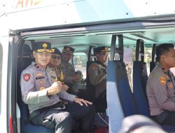 Wakapolda Aceh Menggunakan Helikopter Polri Laksanakan Supervisi Dan Monitor Situasi Aceh.