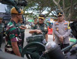 Pangdam IM dan Kapolda Aceh Tinjau Pameran Alutsista di Lapangan Blang Padang.