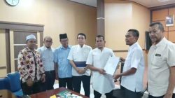 Tim Paslon Gubernur Aceh Nomor urut 1 Resmi Laporkan KIP Aceh Ke Panwaslih.