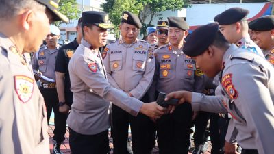 Wakapolda Aceh Pimpin Pengecekan Senpi Yang Dimiliki Personel.