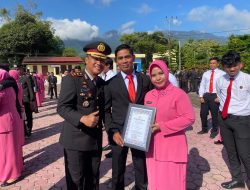 Momen Hari Lahir Pancasila, Kapolres Gayo Lues Beri Penghargaan kepada Istri Personel Berprestasi.