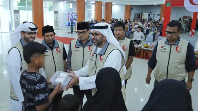 UIN Ar-Raniry Salurkan 2.300 Paket Daging Kurban Bantuan Emirates Red Crescent.