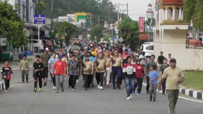 Meriahkan Hari Bhayangkara, Kodim 0107/Aceh Selatan Gelar Jalan Sehat.