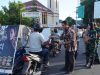 Kodam IM Bersama FKPPI Dan Mahasiswa USK Bagikan 201 Paket Makan Di Jum’at Berkah.