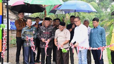 Bupati Aceh Besar Resmikan Pembangunan Jalan Masjid Tuha Lamrabo Aceh Besar.