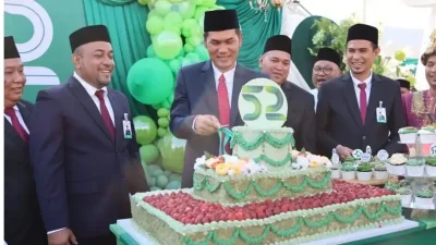 Plt Sekda Aceh Pimpin Upacara Peringatan 52 Tahun Bank Aceh.