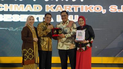 Pangdam IM dan Ketua Persit KCK IM hadiri Acara Pisah Sambut Kapolda Aceh.