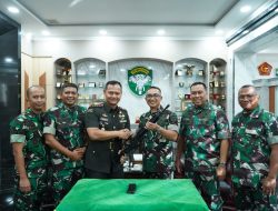 Pangdam Iskandar Muda Terima Dua Pucuk Senpi Sisa Konflik dari Warga.