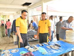 Kapolres Pidie Tinjau Pasar Ikan, Pastikan Harga Stabil dan Aktivitas Aman.