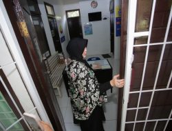 Saat Walikota Illiza Sidak Pustu Gampong Pango Raya, Satu Petugaspun Tidak Ada Dilokasi.
