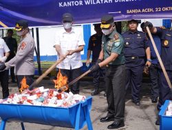 Pangdam IM Hadiri Pemusnahan Barang Ilegal Bersama Bea Cukai Aceh.