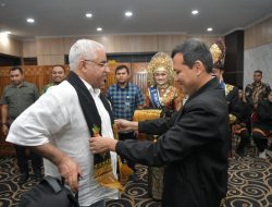 Wagub Aceh Sambut Duta Besar Bahrain di Bandara SIM.