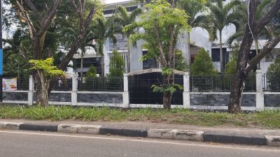 Camat Ulee Kareng Apatis Dengan Berbagai Persoalan Wilayahnya.