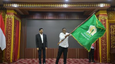 Gubernur Mualem Lepas Kontingen PON Beladiri 2025 ke Kudus