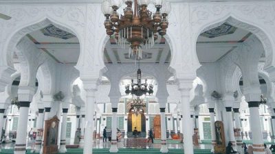 Mantan Imam Besar Masjid Raya Baiturrahman Aceh Masih Menggunakan Wawenang dan Menguasai Aset.