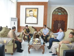 Sekda Aceh Sambut Pimpinan LAN RI di Bandara SIM.