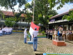 Kompol Akmal Pimpin Upacara di SMA Negeri 2 Banda Aceh.