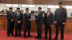 Bupati Aceh Besar Serahkan Rancangan KUA dan PPAS APBK  2026 Kepada DPRK.