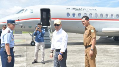 Usai Kunker dari Istanbul, Menlu Sugiono Transit di Aceh.