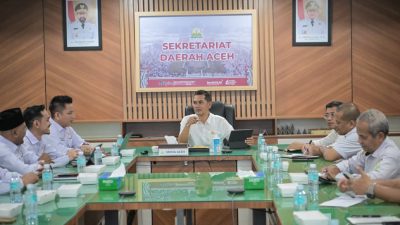 Sekda Dorong KPI Aceh Susun Regulasi Pengawasan Konten Media Sosial.