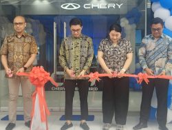 Satu Unit Mobil Merk Tiggo 8 CSH Langsung Terjual Saat Grand Opening Dealer Chery Aceh.