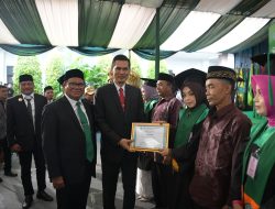 Sekda Aceh Menghadiri Wisuda di UNIKI 2025.