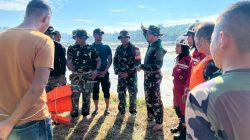 “Pasokan listrik belum normal,  Yonzipur 16/DA Bantu PLN Bangun Tower darurat di Bireun”