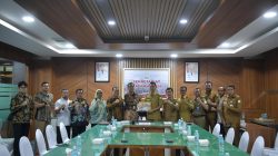 Sekda Aceh Bahas Penanganan Banjir dan Penyelamatan Arsip Bersama Kepala ANRI. 