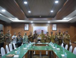 Sekda Aceh Bahas Penanganan Banjir dan Penyelamatan Arsip Bersama Kepala ANRI. 