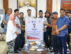 Gubernur Aceh Terima Bantuan Kemanusiaan dari Perusahaan Multinasional. 